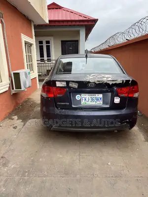 Kia Cerato 2010 Blue
