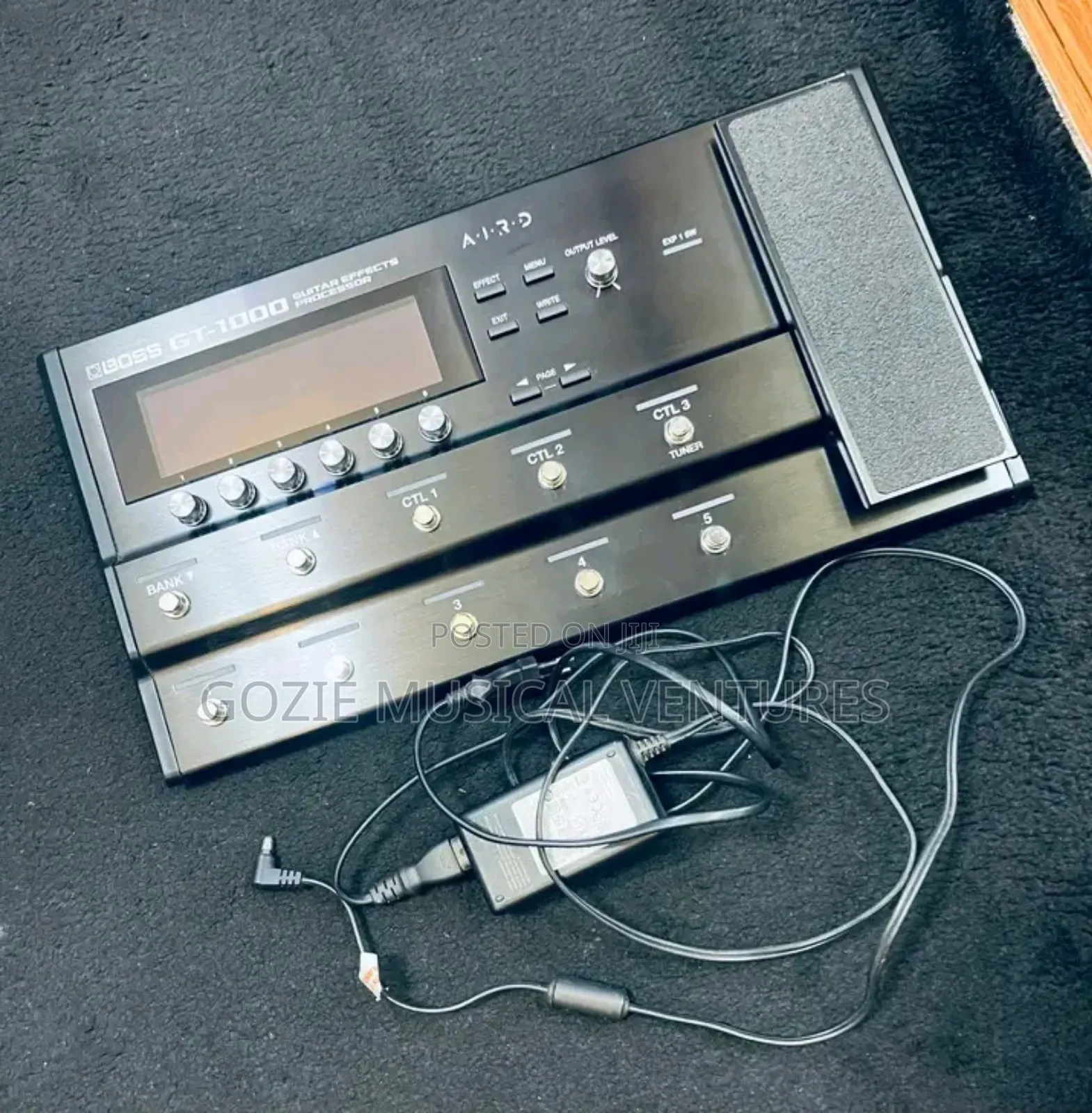 Boss GT-1000 Guitar Effect Processor With Quality Sound