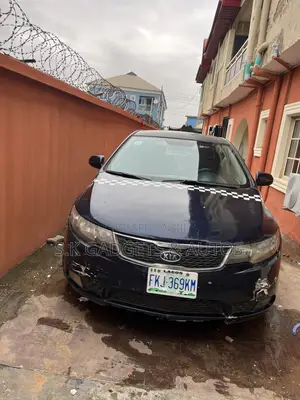 Kia Cerato 2010 Blue