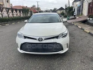 Toyota Avalon XLE Touring SE 4dr Sedan (3.5L 6cyl 6A) 2015 White