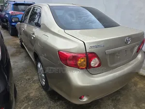 Toyota Corolla 2009 Gold