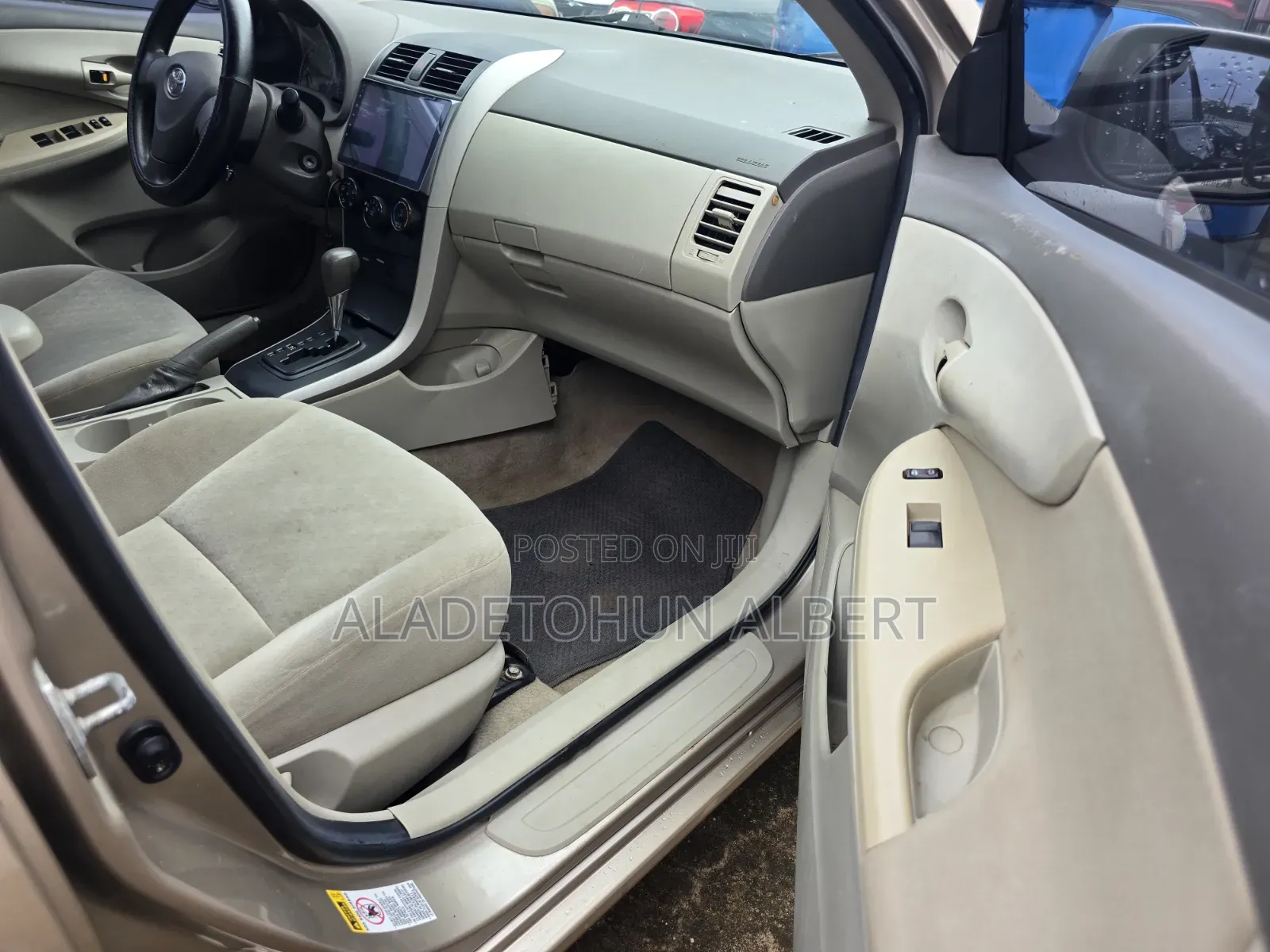 Toyota Corolla 2009 Gold