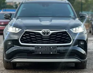 Toyota Highlander Limited AWD 2023 Gray