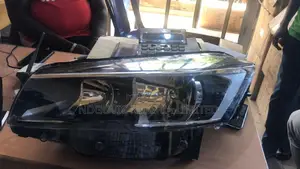 Head Lamp 508 Charger Peugout