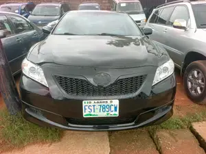 Toyota Camry SE V6 4dr Sedan (3.5L 6cyl 6AM) 2009 Black