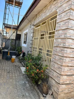 3bdrm Bungalow in Dawaki for sale