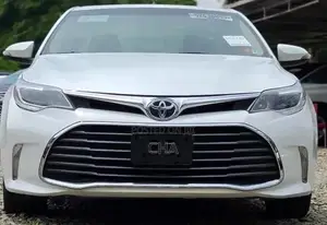 Toyota Avalon XLE Premium FWD Sedan (3.6L 6cyl 6A) 2016 Off white