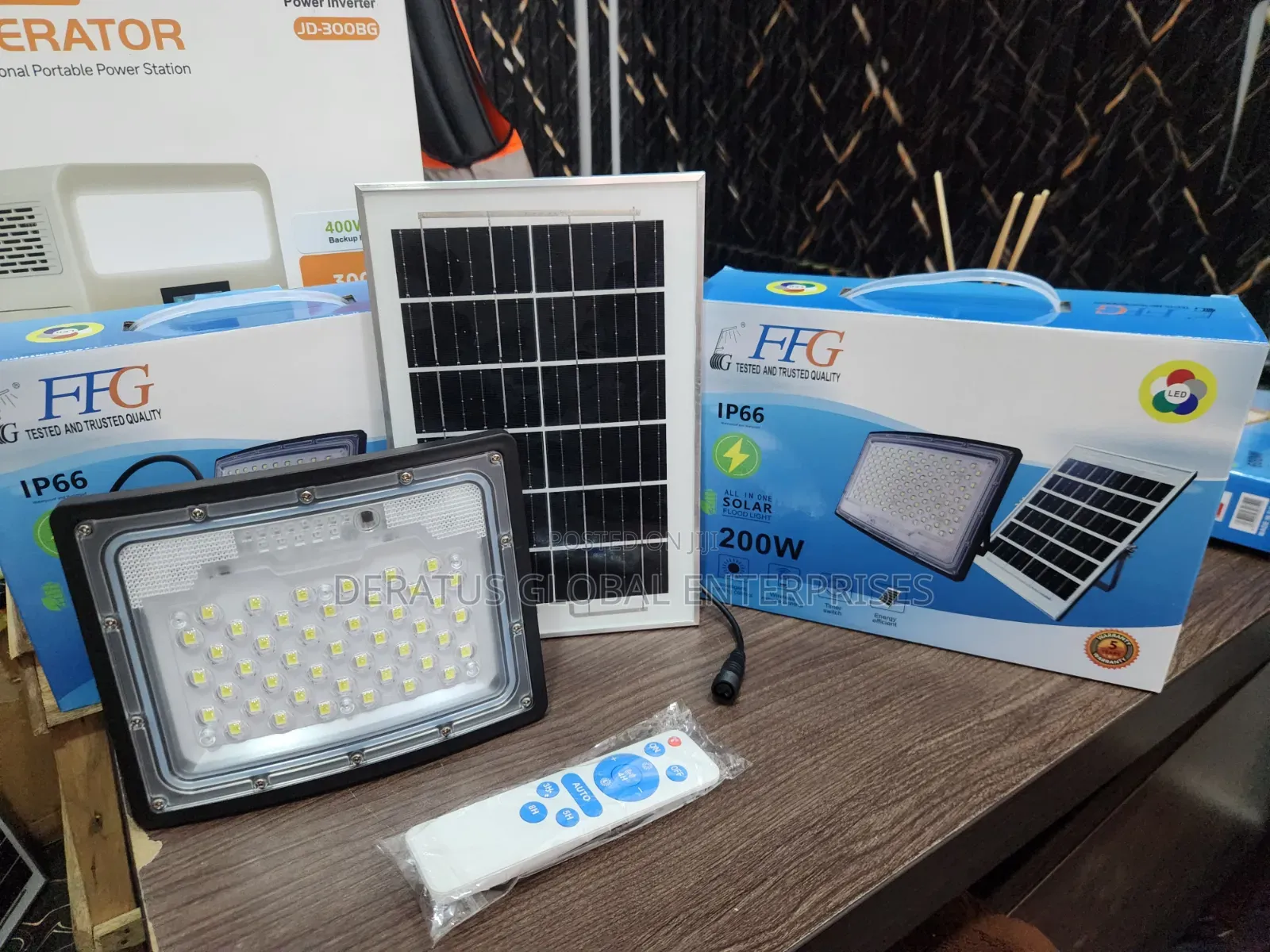 LED Solar Flood Light 200W With Remote Control Solar Panel