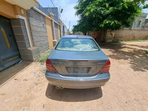 Mercedes-Benz C-Class 2005