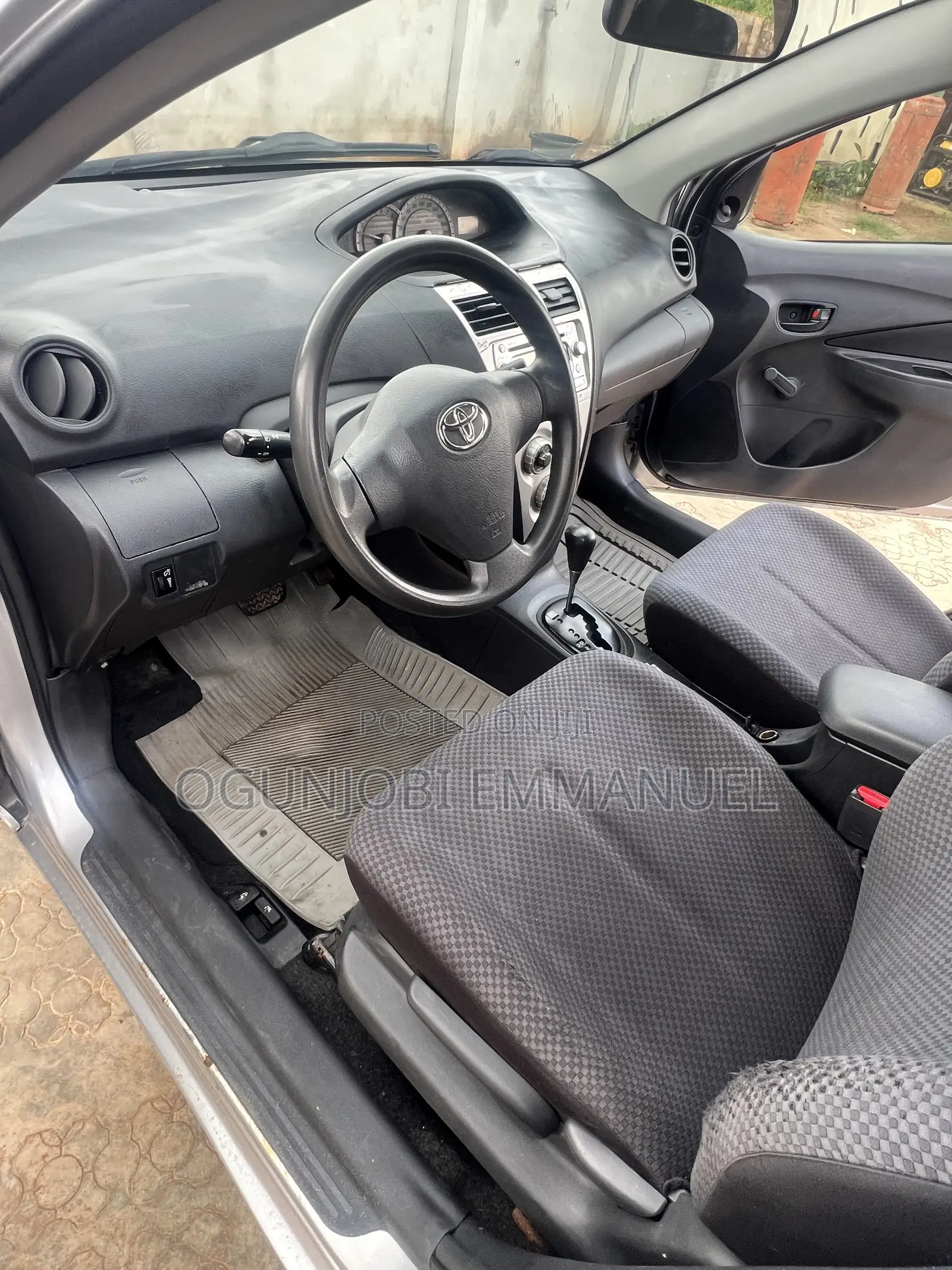 Toyota Yaris 2009 Silver