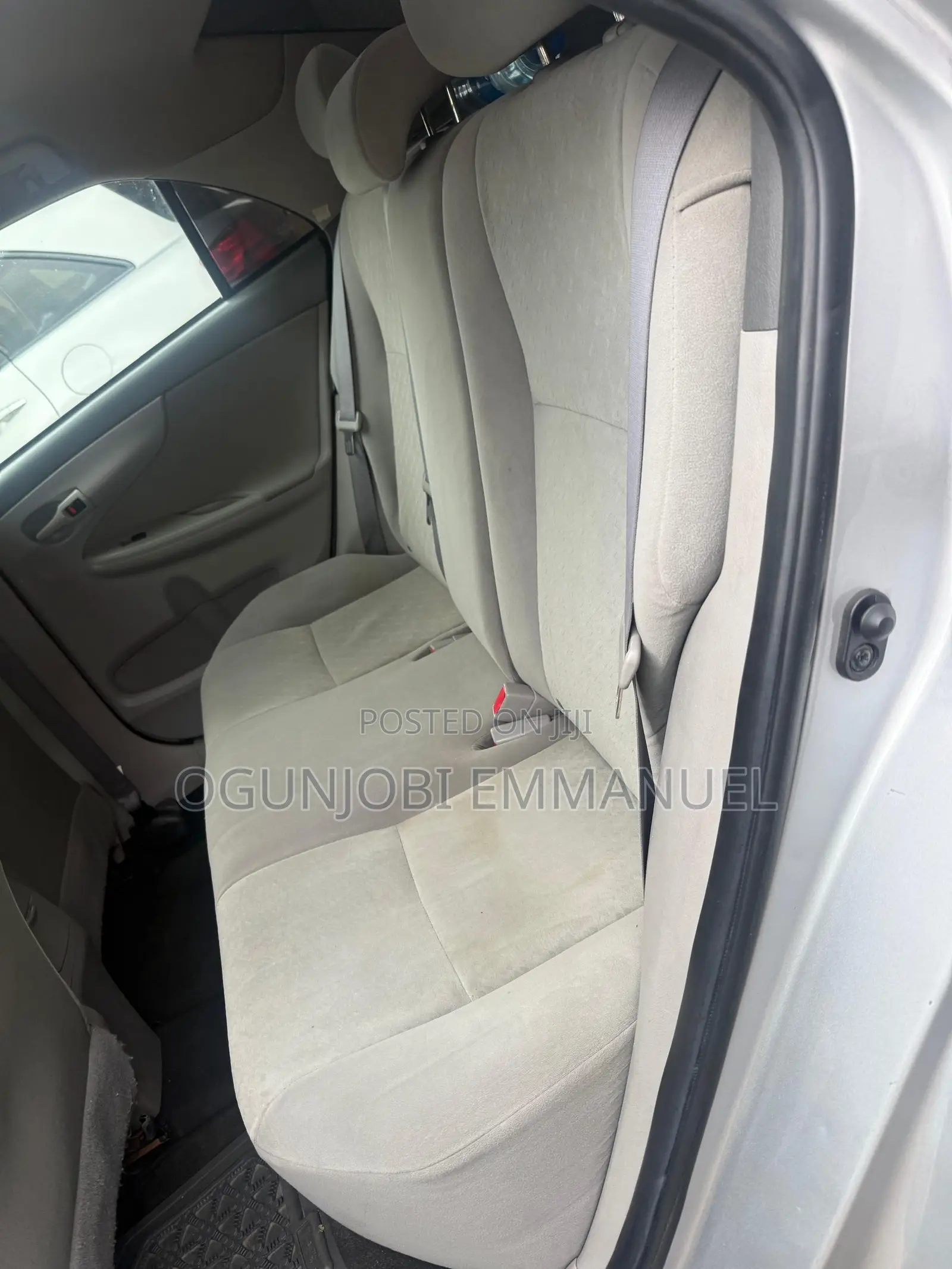 Toyota Corolla 2010 Silver