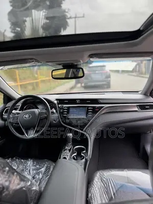 Toyota Camry XSE FWD (2.5L 4cyl 8AM) 2018 Red