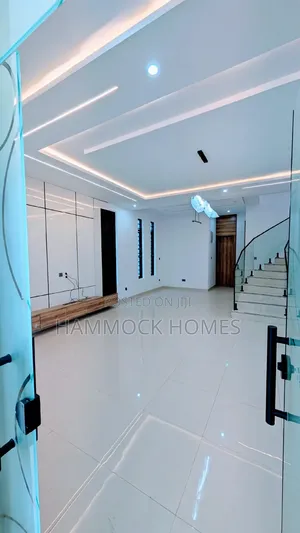 5bdrm Duplex in Okebadan Estate, Akobo for sale
