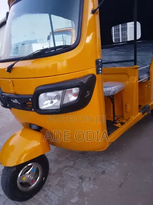 TVS King Deluxe Plus iTouch Start 2025 Yellow