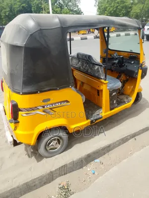 TVS King Deluxe Plus iTouch Start 2025 Yellow