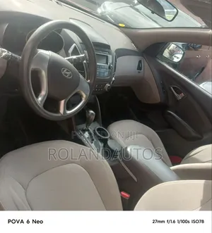 Hyundai Tucson 2011 Red