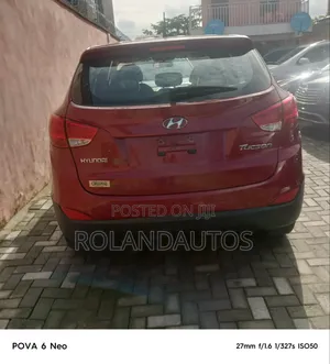 Hyundai Tucson 2011 Red
