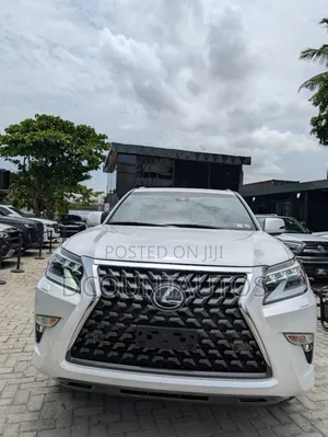 Lexus GX 2023 White