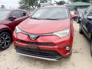 Toyota RAV4 LE AWD (2.5L 4cyl 6A) 2017 Red
