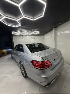Mercedes-Benz E350 Base 4Matic Sedan AWD (3.5L 6cyl 7A) 2014 Silver