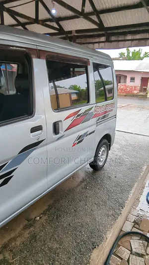 Daihatsu Hijet 2012 Silver