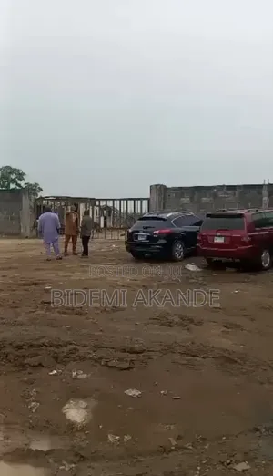 37 Acres of Land Facing Lagos–Ibadan Expressway