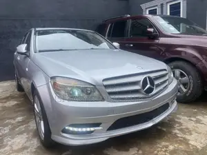 Mercedes-Benz C300 Sport Sedan AWD (3.0L 6cyl 7A) 2009 Silver