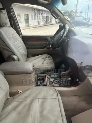 Lexus LX 470 AWD 2000 Black