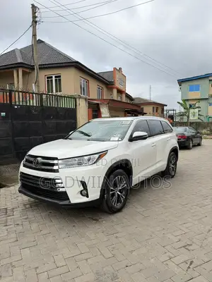 Toyota Highlander XLE V6 4x4 (3.5L 6cyl 6A) 2016 White