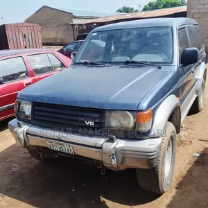 Mitsubishi Pajero 1999 Blue