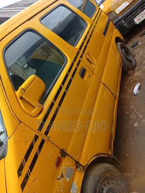 Volkswagen Transporter 1998 Yellow