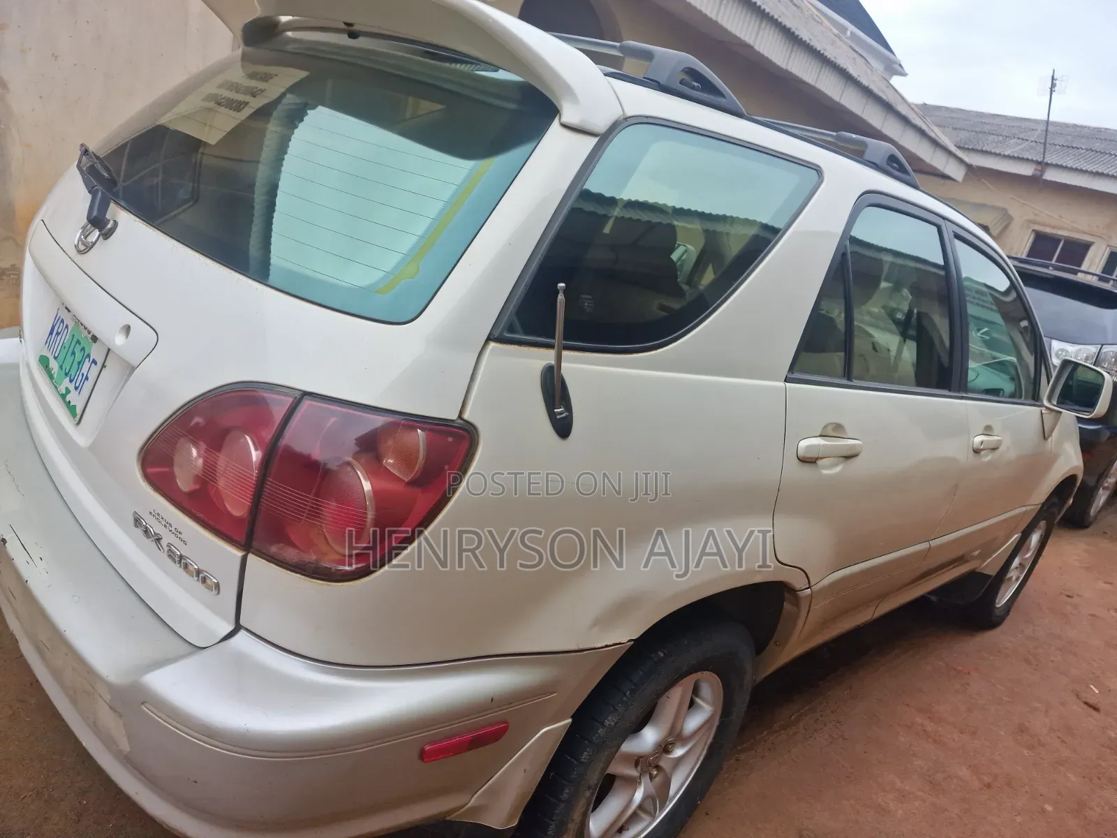 Lexus RX 2000 White