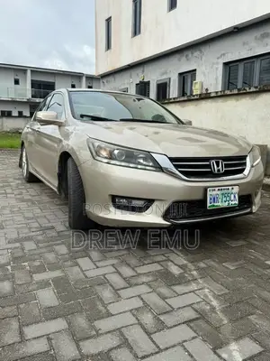 Honda Accord EX-L V-6 4dr Sedan w/Navigation (3.5L 6cyl 6A) 2014 Gold