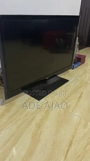 42 Inches Led LG TV