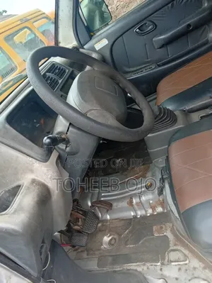 Volkswagen Transporter 1998 Yellow