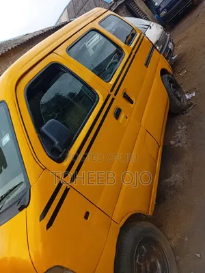 Volkswagen Transporter 1998 Yellow