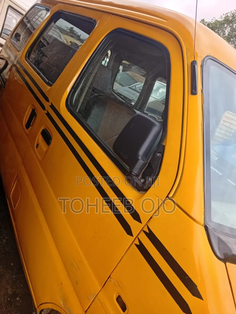 Volkswagen Transporter 1998 Yellow