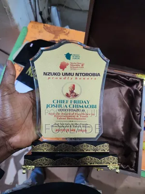 Award Plaques/ Glass Awards