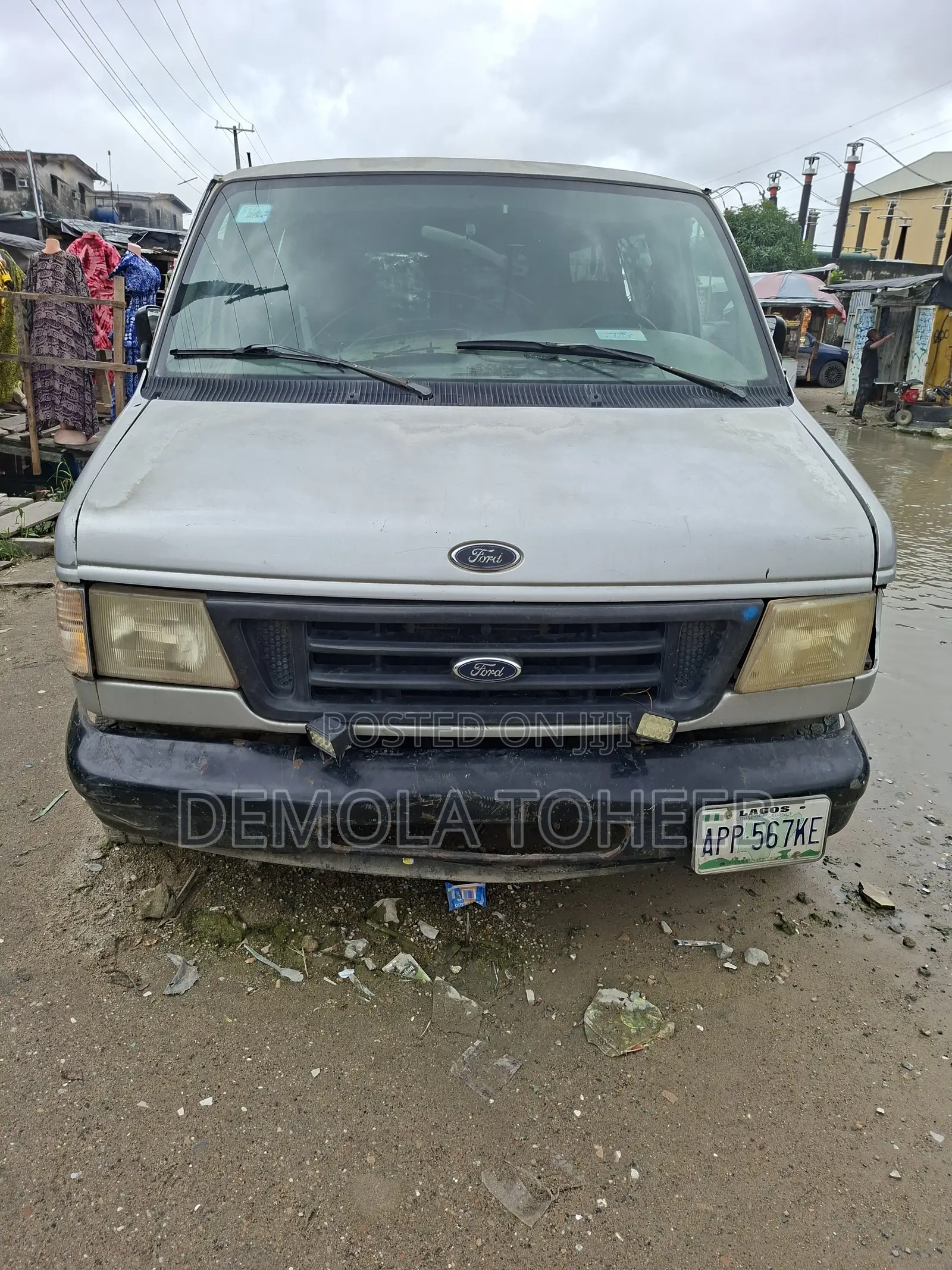 Ford E350 2003 Grey