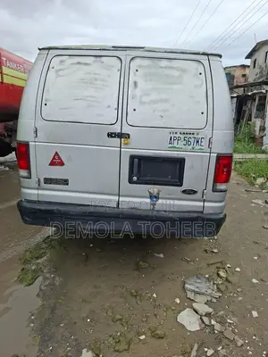Ford E350 2003 Grey