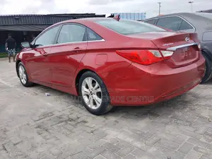 Hyundai Sonata 2011 Red