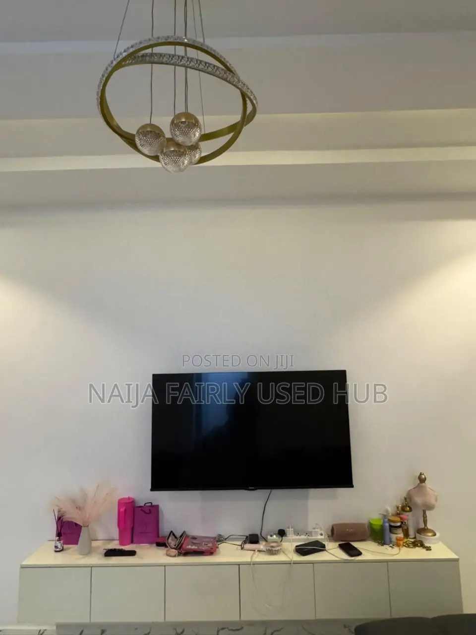 55’ Hisense TV