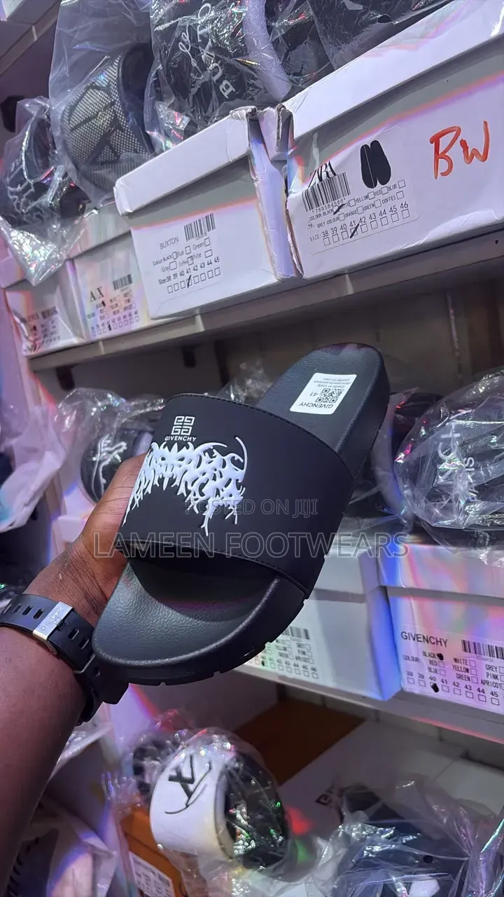 Premium Unisex Carton Slides, Comfortable and Durable