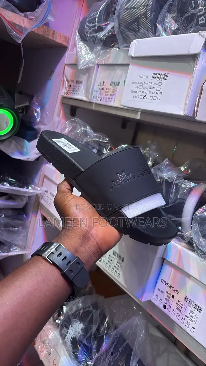 Premium Unisex Carton Slides, Comfortable and Durable