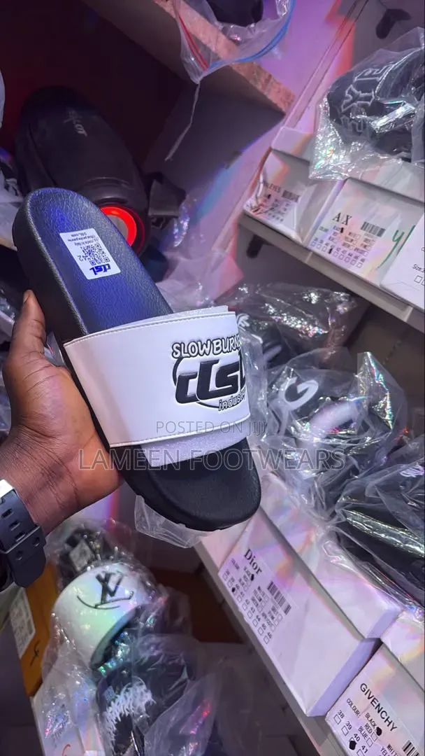 Premium Unisex Carton Slides, Comfortable and Durable