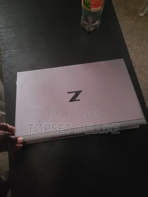 Laptop HP ZBook Studio G8 16GB Intel Core i7 SSD 256GB