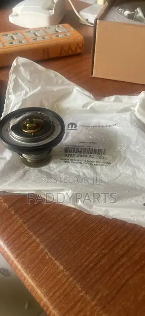 Jeep Grand Cherokee Thermostat V8 5.7l, 6.2l,6.1l 6.4l AJ