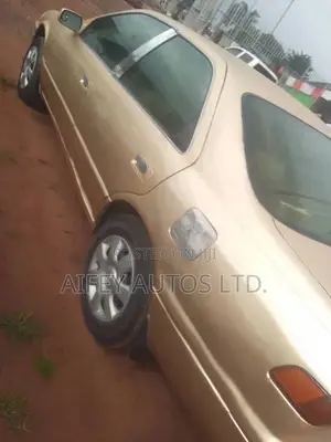 Toyota Camry 2001 Gold