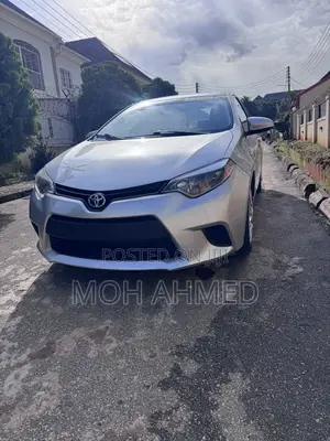 Toyota Corolla LE 4dr Sedan (1.8L 4cyl CVT) 2014 Silver