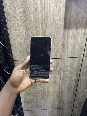 Apple iPhone 13 128 GB White